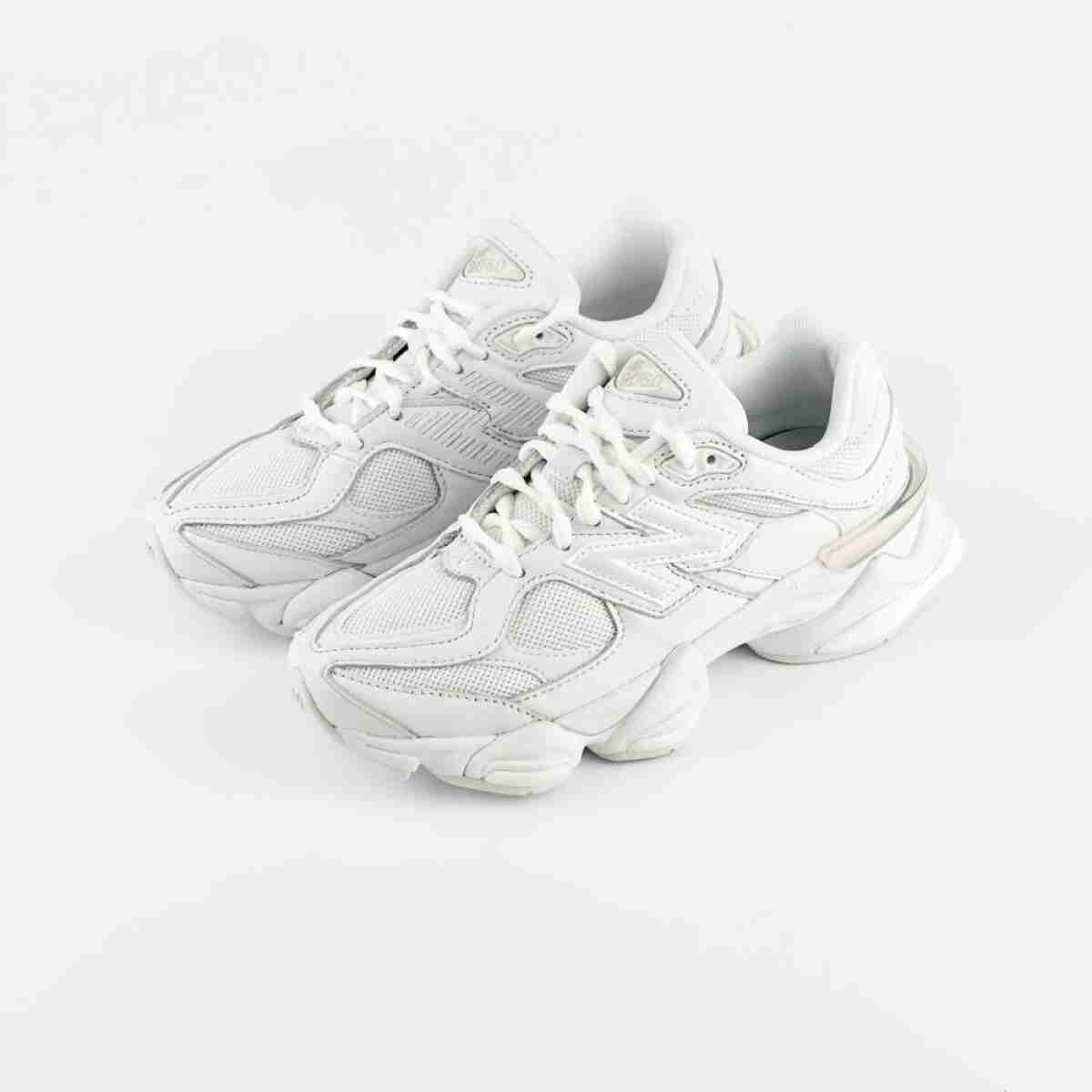 New Balance 9060 - Triple White